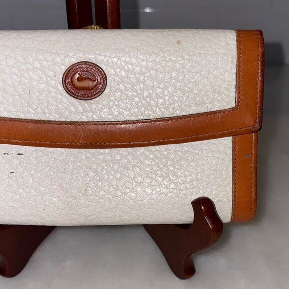 Dooney & Bourke Wallet Vintage Pebbled Leather Bifold Envelope Style Wallet - Picture 3 of 16